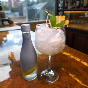 piÑa, coco, yerbabuena